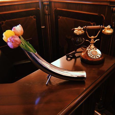 Picasso Boutique Hotel Arad Buitenkant foto
