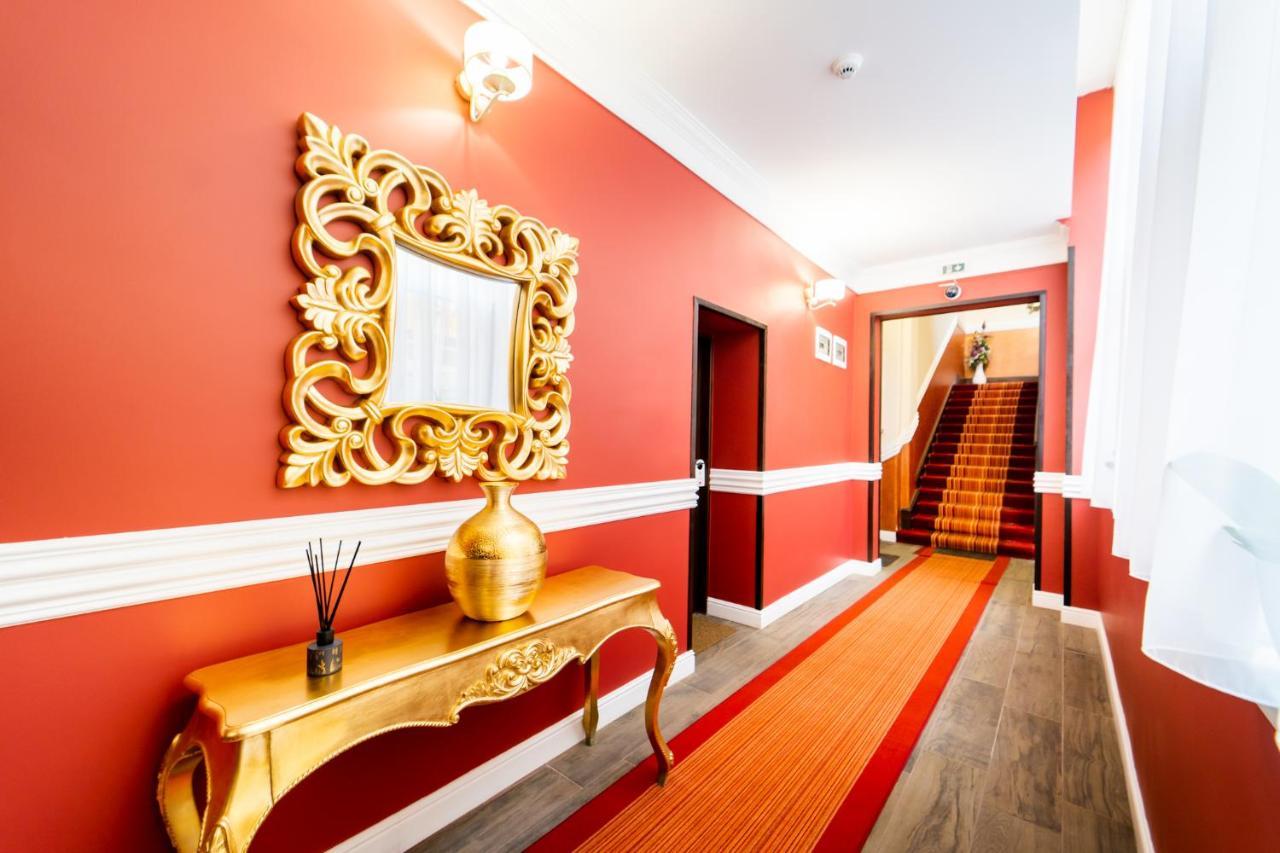 Picasso Boutique Hotel Arad Buitenkant foto