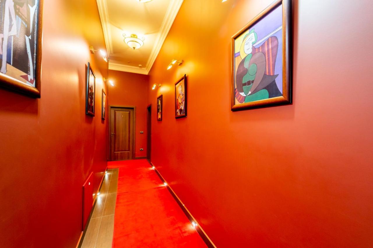 Picasso Boutique Hotel Arad Buitenkant foto