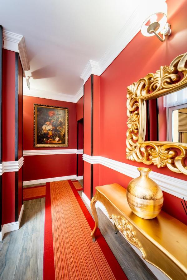 Picasso Boutique Hotel Arad Buitenkant foto