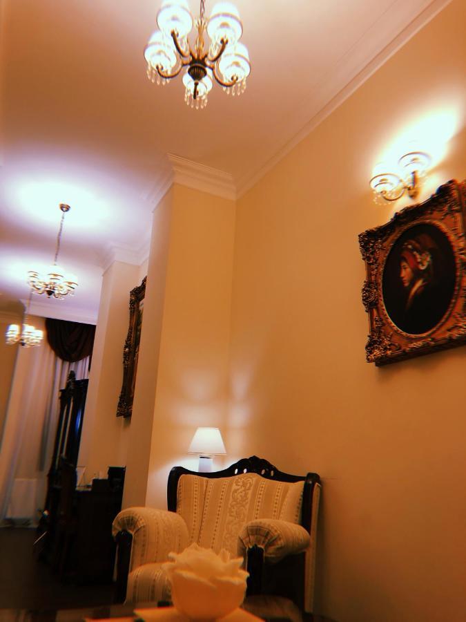 Picasso Boutique Hotel Arad Buitenkant foto