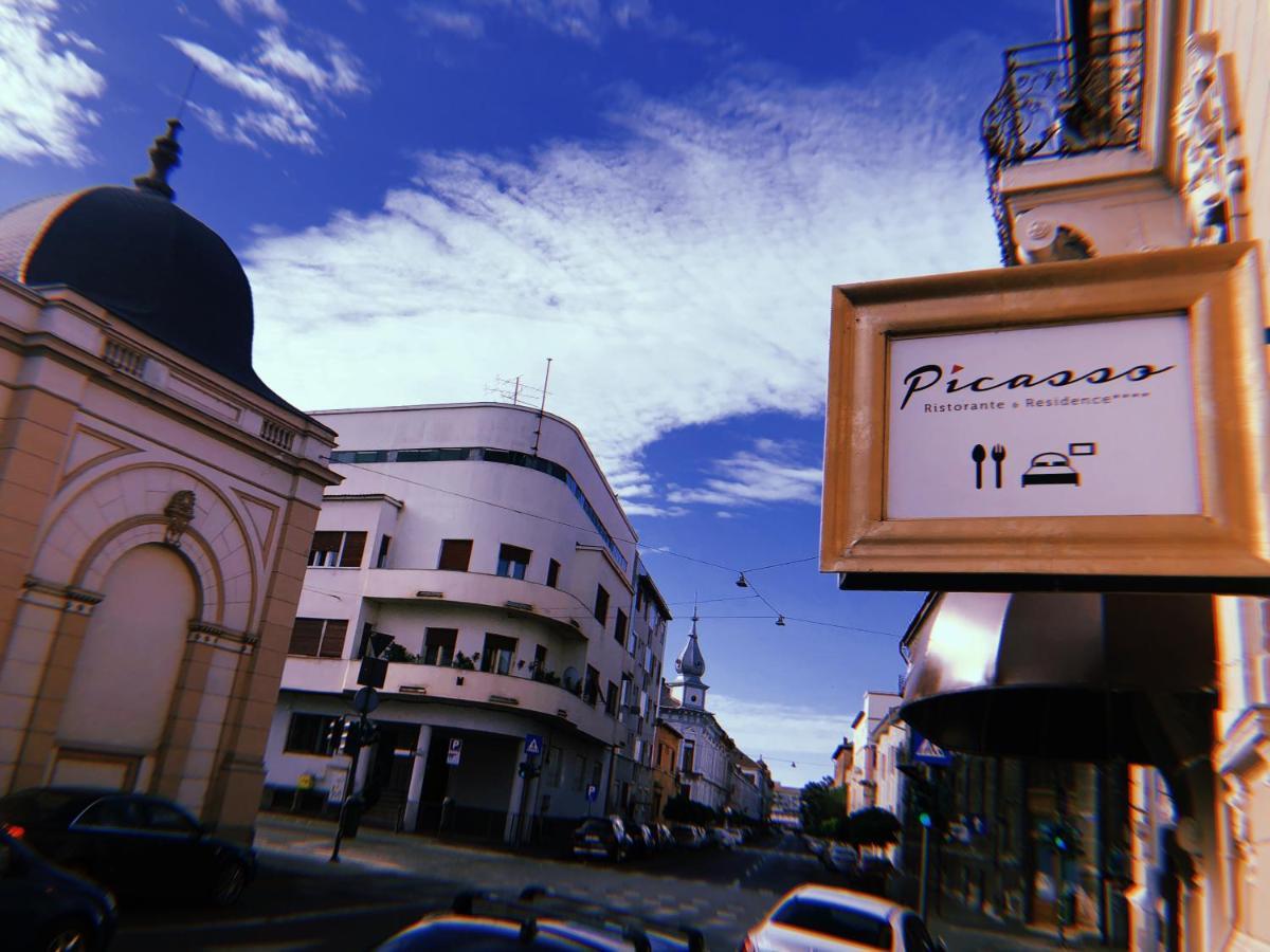Picasso Boutique Hotel Arad Buitenkant foto